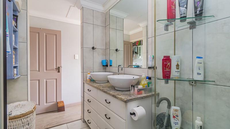 3 Bedroom Property for Sale in Twee Kuilen Western Cape